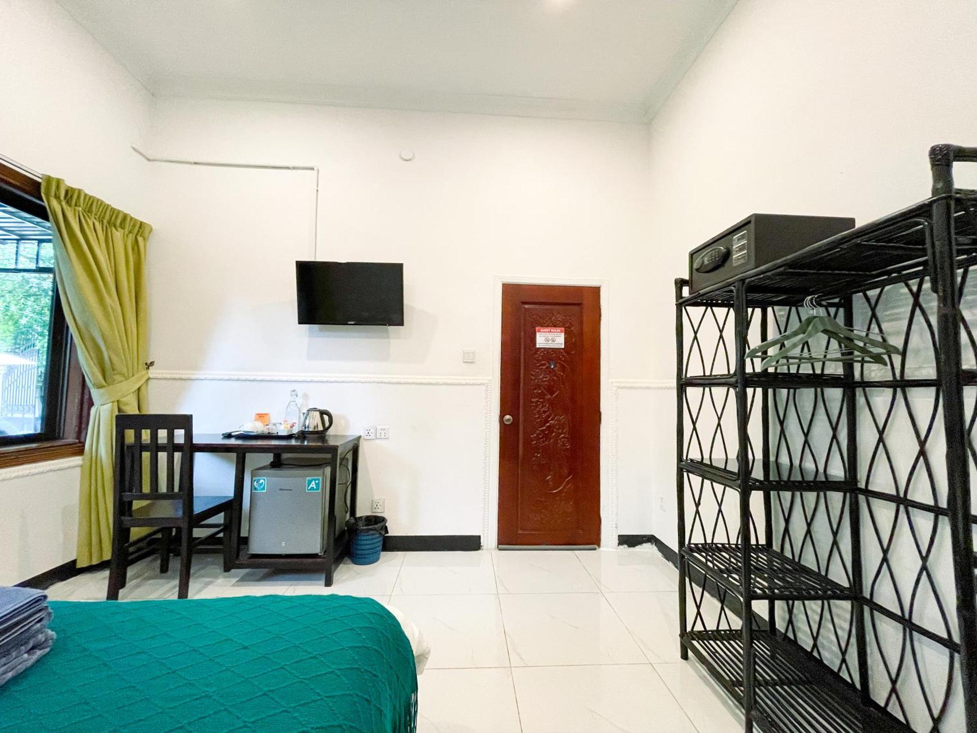 Birdcage Boutique Hotel