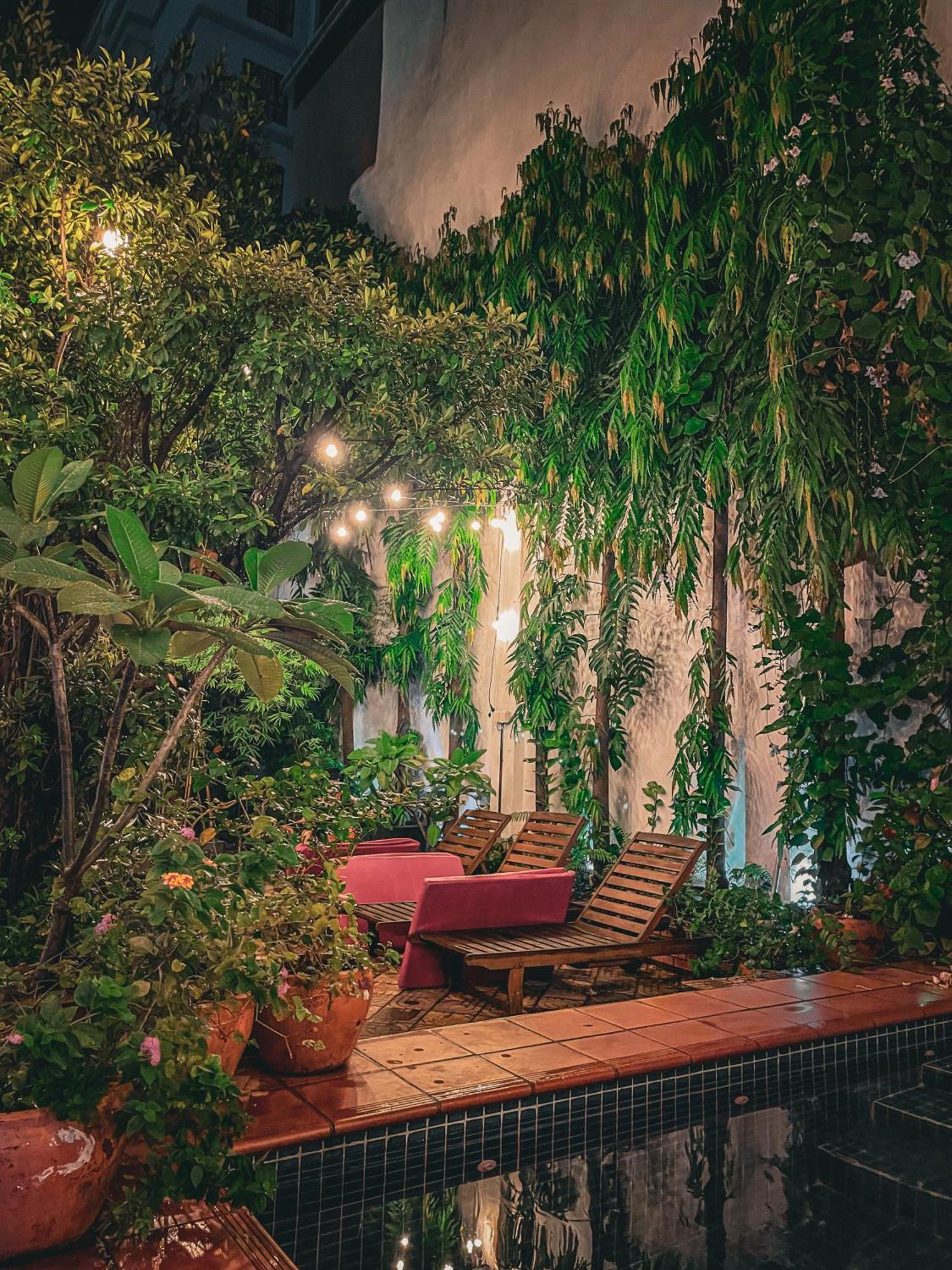 Birdcage Boutique 3*